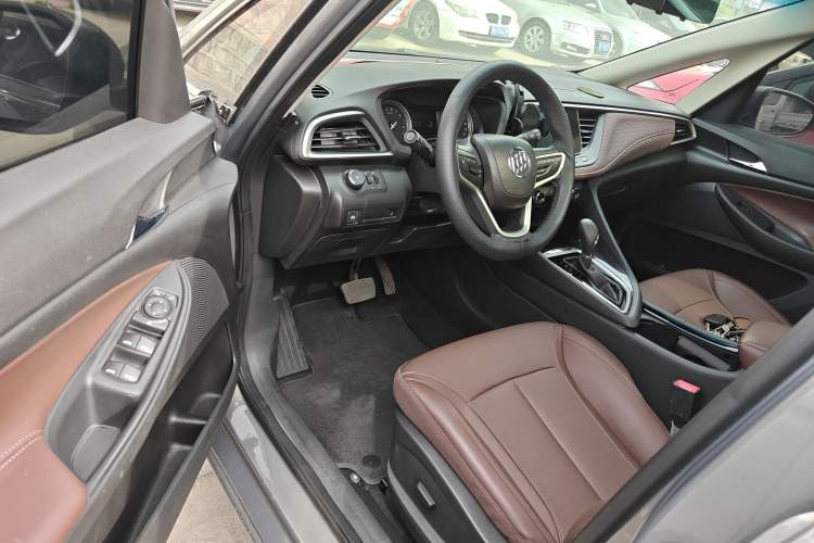 Used Buick GL6 2019 18T 6-Seater Connected Luxury Version China VI Standard Interior 4