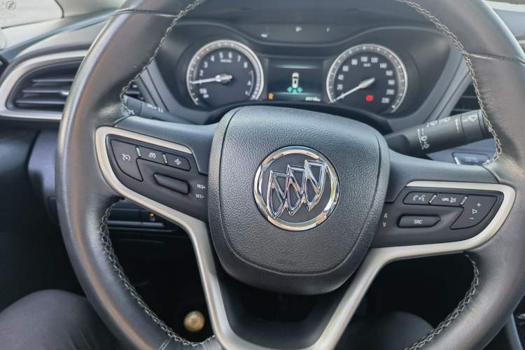 Used Buick GL6 2019 18T 6-Seater Connected Luxury Version China VI Standard Interior 9
