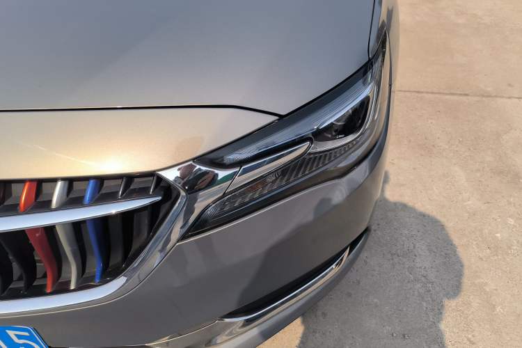 Used Buick GL6 2019 18T 6-Seater Connected Luxury Version China VI Standard Left Front Headlight