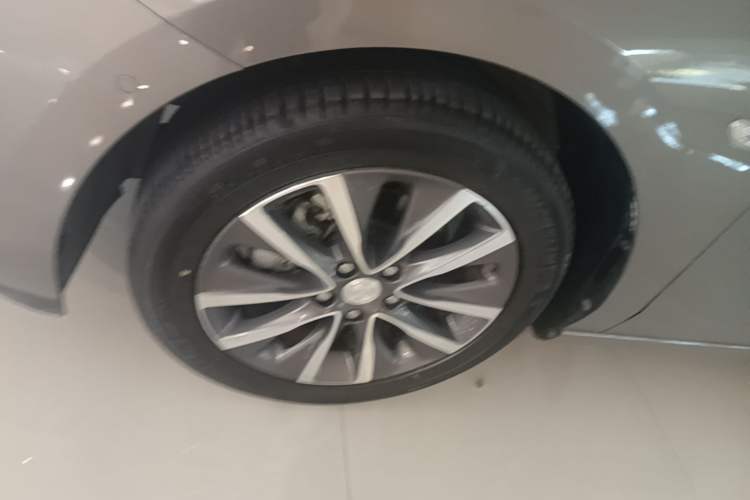Used Buick GL6 2019 18T 6-Seater Connected Luxury Version China VI Standard Left Front Wheel Hub