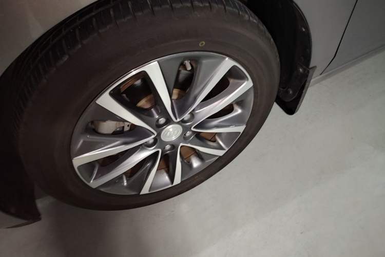 Used Buick GL6 2019 18T 6-Seater Connected Luxury Version China V Standard Left Front Wheel Hub