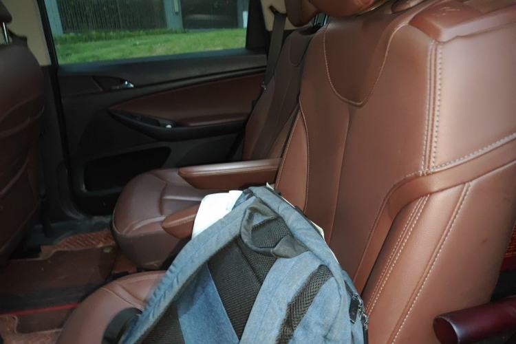 Used Buick GL6 2019 18T 6-Seater Connected Luxury Version China VI Standard Left Rear Seat
