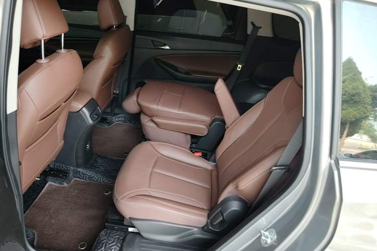 Used Buick GL6 2019 18T 6-Seater Connected Luxury Version China VI Standard Left Rear Seat