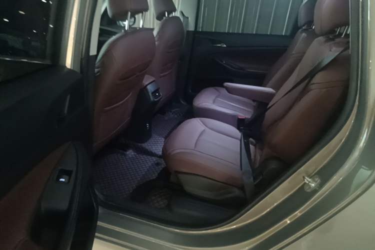 Used Buick GL6 2019 18T 6-Seater Connected Luxury Version China VI Standard Left Rear Seat