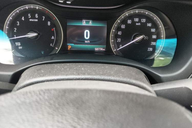 Used Buick GL6 2019 18T 6-Seater Connected Luxury Version China V Standard Odometer Close Up