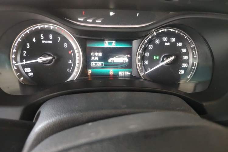 Used Buick GL6 2019 18T 6-Seater Elite Version China VI Standard Odometer Close Up