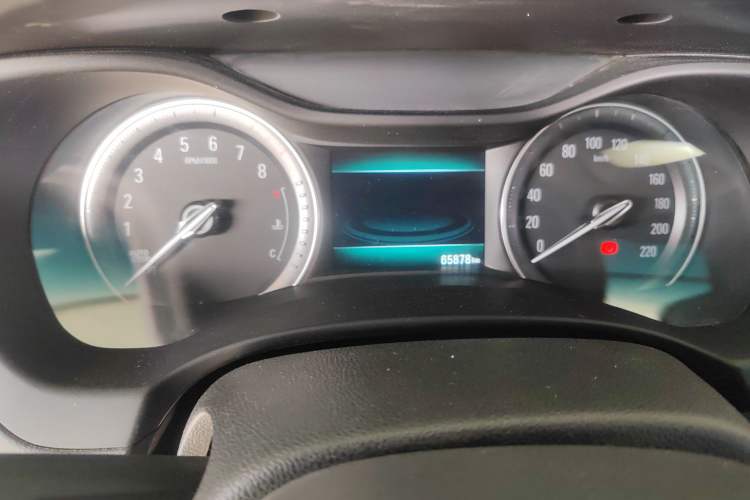 Used Buick GL6 2019 18T 6-Seater Connected Luxury Version China V Standard Odometer Close Up
