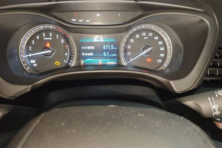 Used Buick GL6 2019 18T 6-Seater Connected Luxury Version China VI Standard Odometer Close Up