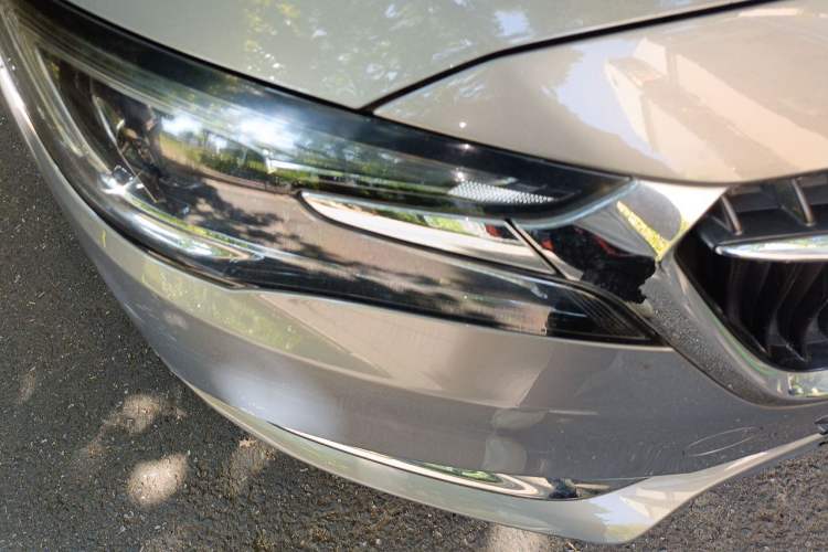 Used Buick GL6 2019 18T 6-Seater Connected Luxury Version China VI Standard Right Front Headlight