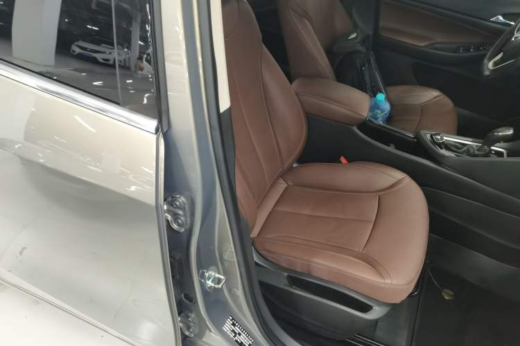 Used Buick GL6 2019 18T 6-Seater Connected Luxury Version China VI Standard Right Front Seat