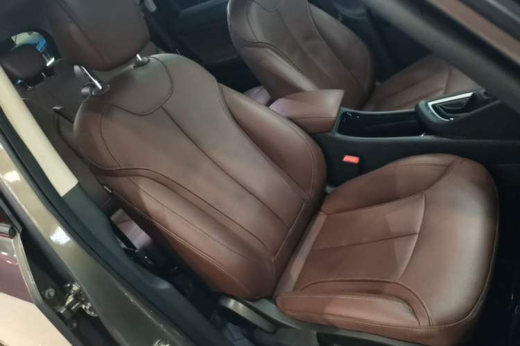 Used Buick GL6 2019 18T 6-Seater Connected Luxury Version China V Standard Right Front Seat