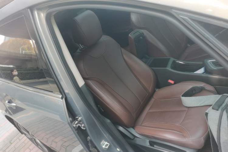 Used Buick GL6 2019 18T 6-Seater Connected Luxury Version China VI Standard Right Front Seat