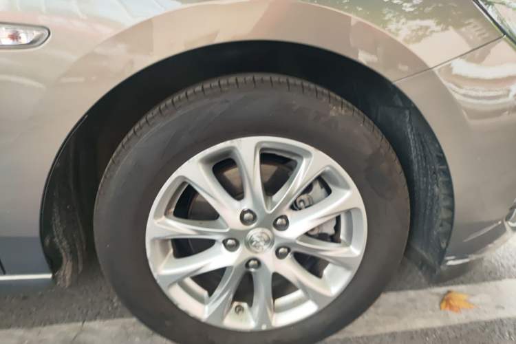 Used Buick GL6 2019 18T 6-Seater Elite Version China VI Standard Right Front Wheel Hub