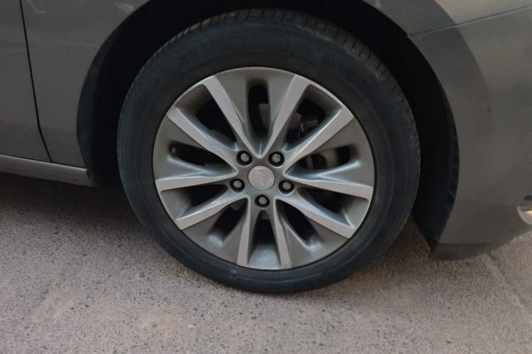 Used Buick GL6 2019 18T 6-Seater Connected Luxury Version China VI Standard Right Front Wheel Hub