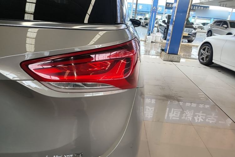 Used Buick GL6 2019 18T 6-Seater Connected Luxury Version China VI Standard Right Rear Taillight