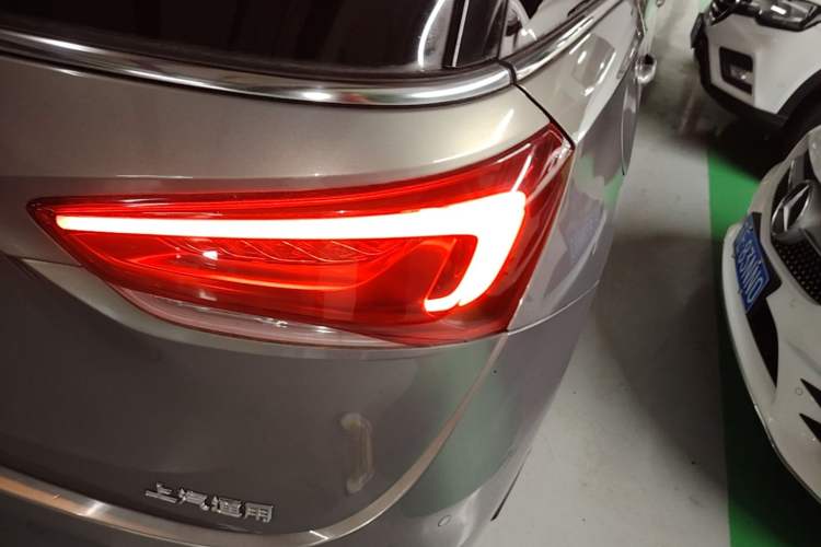 Used Buick GL6 2019 18T 6-Seater Connected Luxury Version China V Standard Right Rear Taillight