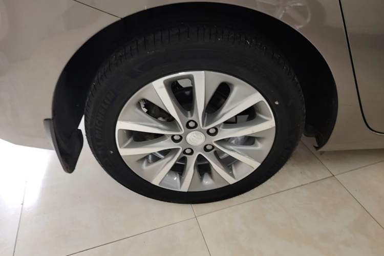 Used Buick GL6 2019 18T 6-Seater Connected Luxury Version China VI Standard Right Rear Wheel Hub