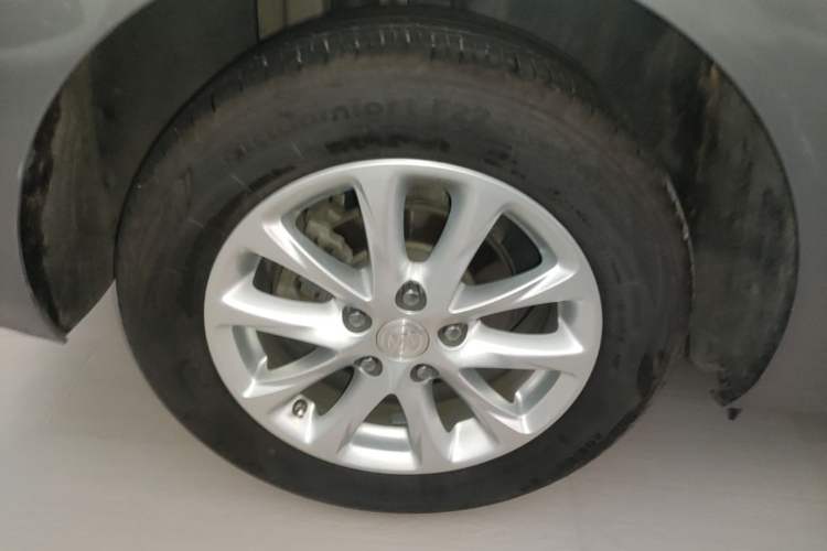Used Buick GL6 2019 18T 6-Seater Elite Version China VI Standard Right Rear Wheel Hub
