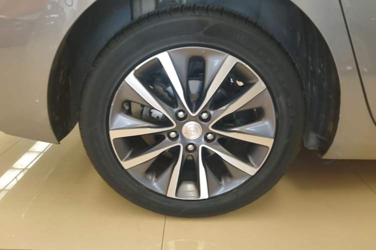 Used Buick GL6 2019 18T 6-Seater Connected Luxury Version China VI Standard Right Rear Wheel Hub