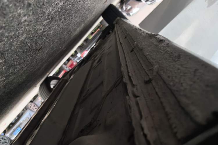 Used Buick GL6 2019 18T 6-Seater Connected Luxury Version China VI Standard Right Side Sill