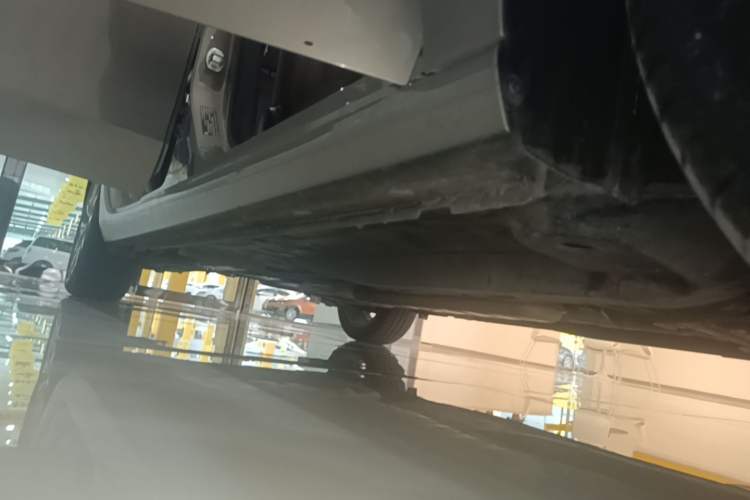 Used Buick GL6 2019 18T 6-Seater Connected Luxury Version China VI Standard Right Side Sill