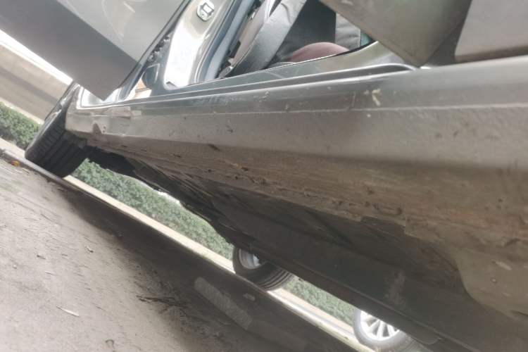 Used Buick GL6 2019 18T 6-Seater Connected Luxury Version China VI Standard Right Side Sill