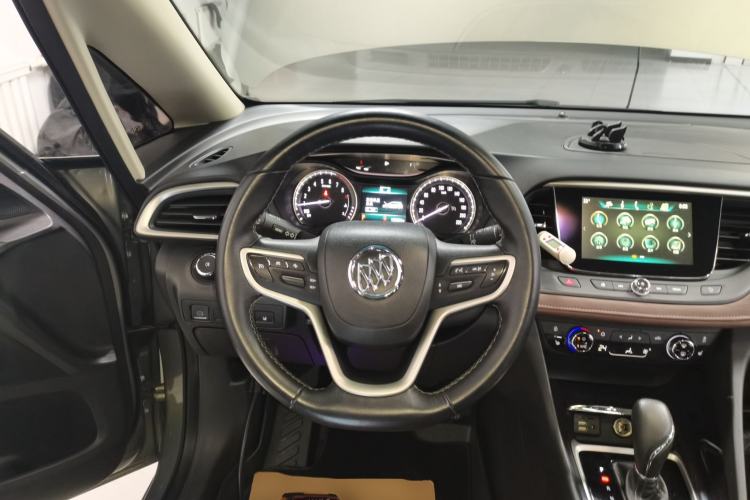 Used Buick GL6 2019 18T 6-Seater Connected Luxury Version China VI Standard Steering Wheel