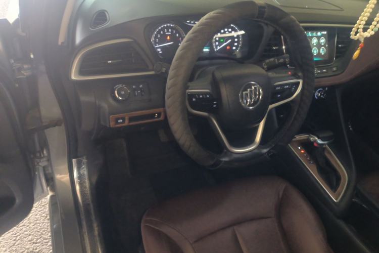 Used Buick GL6 2019 18T 6-Seater Connected Luxury Version China VI Standard Steering Wheel