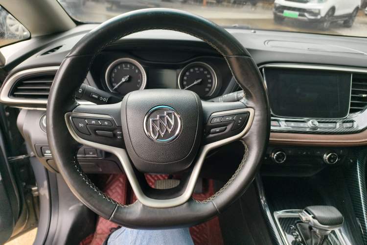 Used Buick GL6 2019 18T 6-Seater Connected Luxury Version China V Standard Steering Wheel