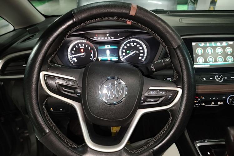 Used Buick GL6 2019 18T 6-Seater Connected Luxury Version China V Standard Steering Wheel