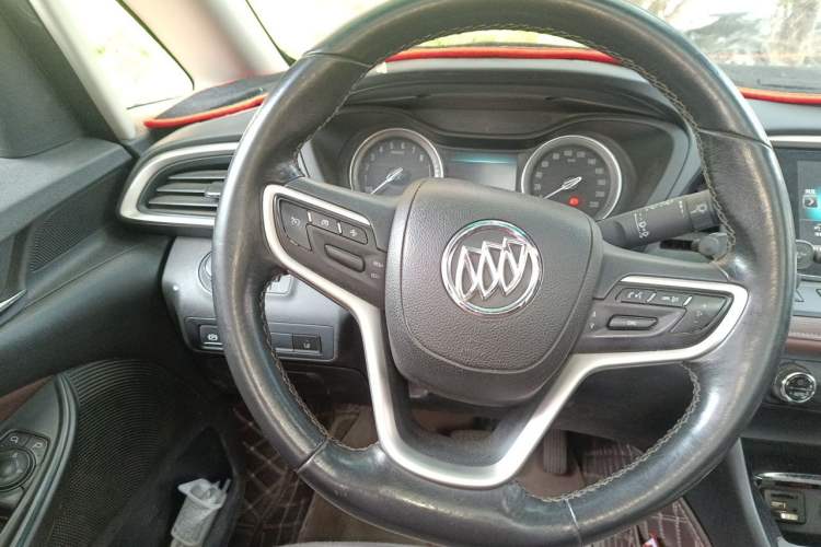 Used Buick GL6 2019 18T 6-Seater Elite Version China V Standard Steering Wheel