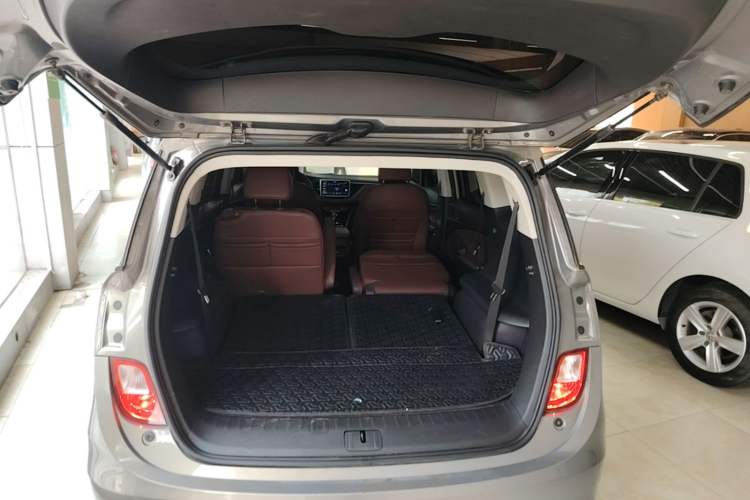 Used Buick GL6 2019 18T 6-Seater Connected Luxury Version China VI Standard Trunk