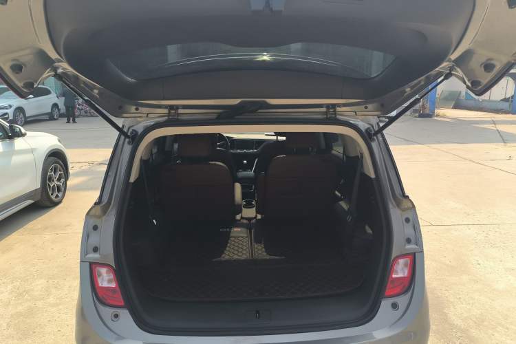 Used Buick GL6 2019 18T 6-Seater Connected Luxury Version China VI Standard Trunk