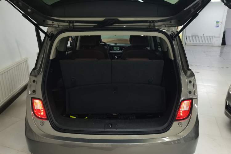 Used Buick GL6 2019 18T 6-Seater Connected Luxury Version China VI Standard Trunk