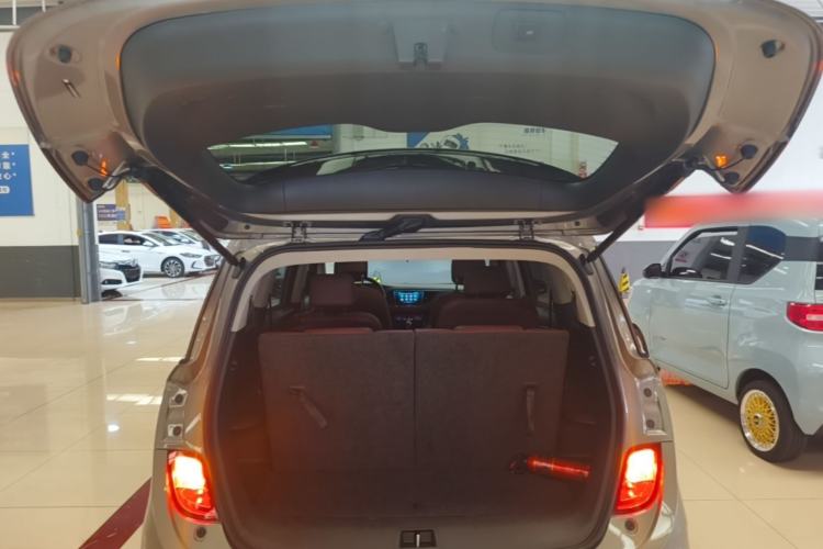 Used Buick GL6 2019 18T 6-Seater Connected Luxury Version China VI Standard Trunk