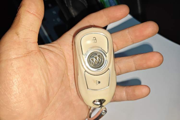 Used Buick GL6 2019 18T 6-Seater Connected Luxury Version China VI Standard Vehicle Key