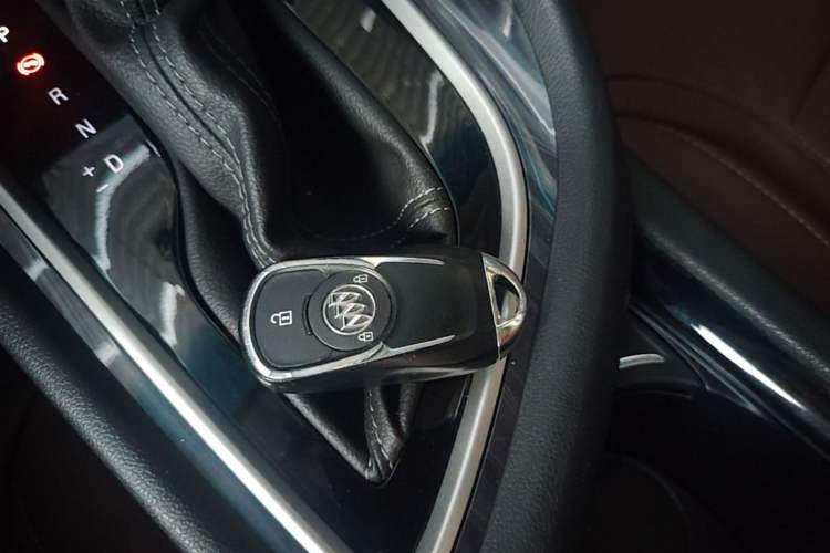 Used Buick GL6 2019 18T 6-Seater Connected Luxury Version China VI Standard Vehicle Key