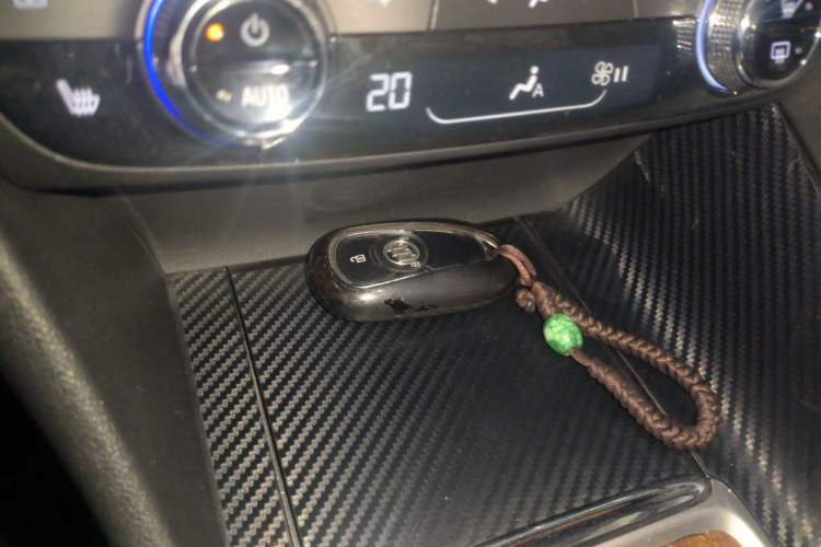 Used Buick GL6 2019 18T 6-Seater Connected Luxury Version China VI Standard Vehicle Key