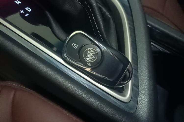 Used Buick GL6 2019 18T 6-Seater Connected Luxury Version China VI Standard Vehicle Key