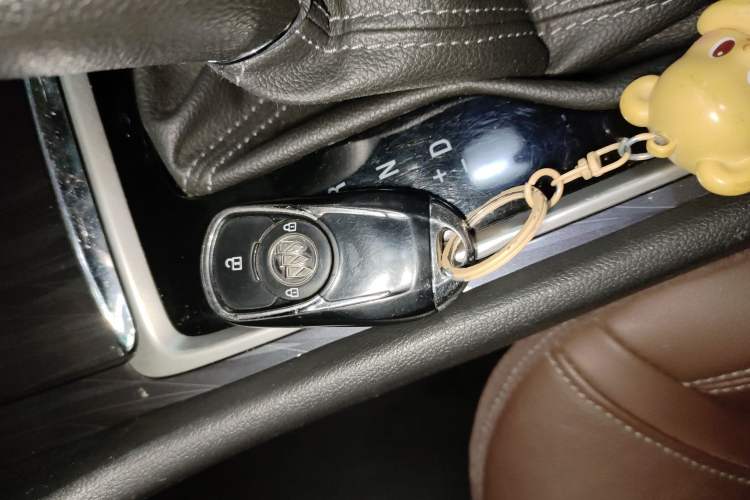 Used Buick GL6 2019 18T 6-Seater Connected Luxury Version China VI Standard Vehicle Key