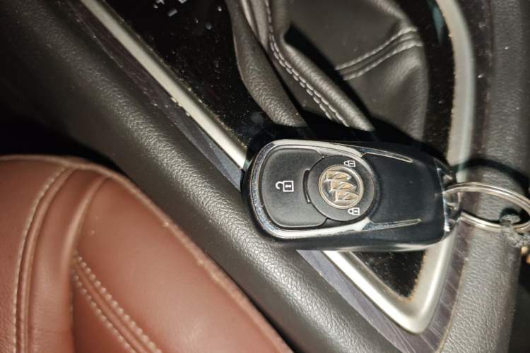 Used Buick GL6 2019 18T 6-Seater Connected Luxury Version China VI Standard Vehicle Key