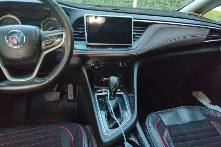 Used Buick GL6 2019 18T 6-Seater Connected Luxury Version China VI Standard Center Console