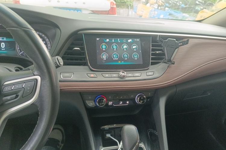 Used Buick GL6 2019 18T 6-Seater Connected Luxury Version China V Standard Audio And AC Panel