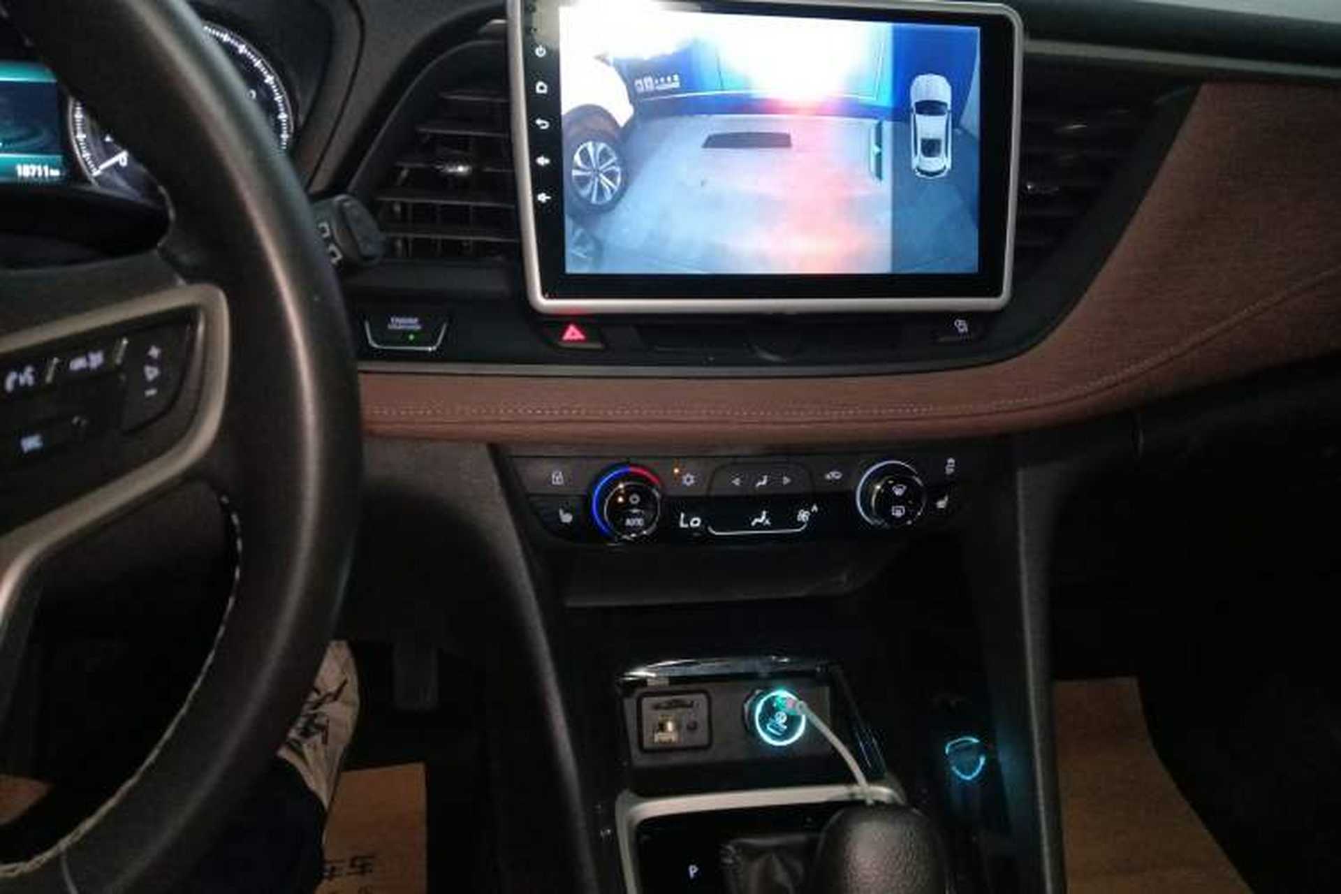 Used Buick GL6 2019 18T 6-Seater Connected Luxury Version China VI Standard Audio And AC Panel