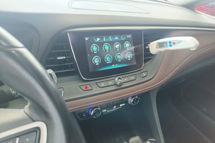 Used Buick GL6 2019 18T 6-Seater Connected Luxury Version China VI Standard Audio And AC Panel