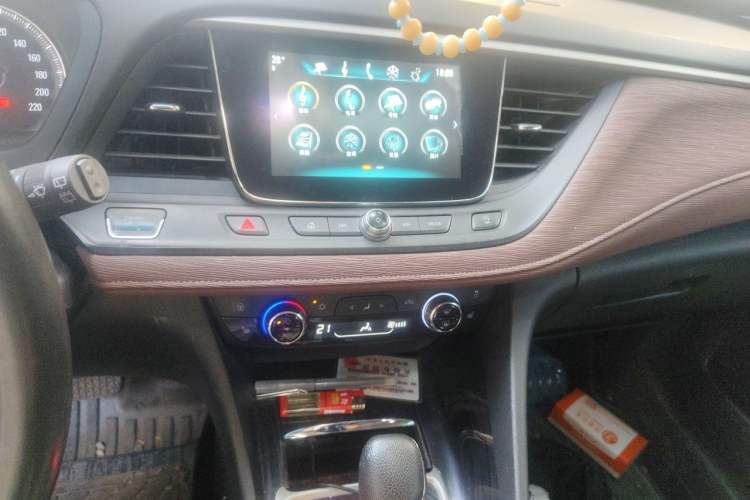 Used Buick GL6 2019 18T 6-Seater Connected Luxury Version China V Standard Audio And AC Panel