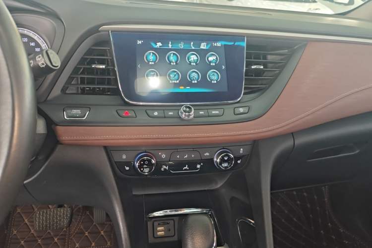 Used Buick GL6 2019 18T 6-Seater Connected Luxury Version China V Standard Audio And AC Panel