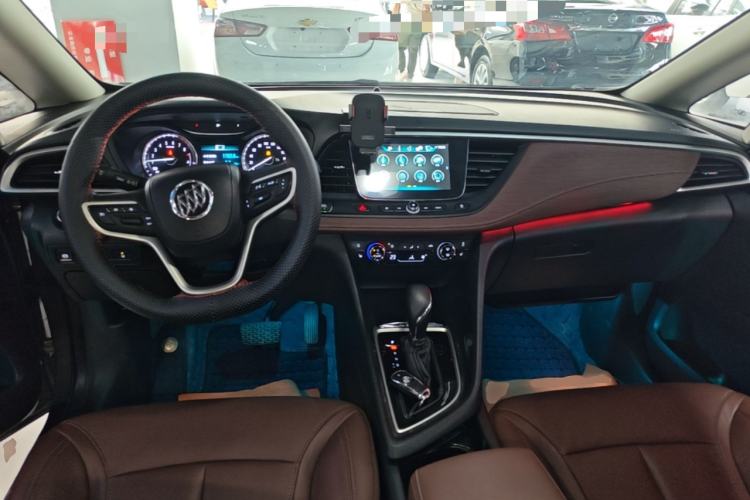 Used Buick GL6 2019 18T 6-Seater Connected Luxury Version China VI Standard Center Console