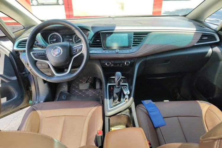 Used Buick GL6 2019 18T 6-Seater Connected Luxury Version China VI Standard Center Console