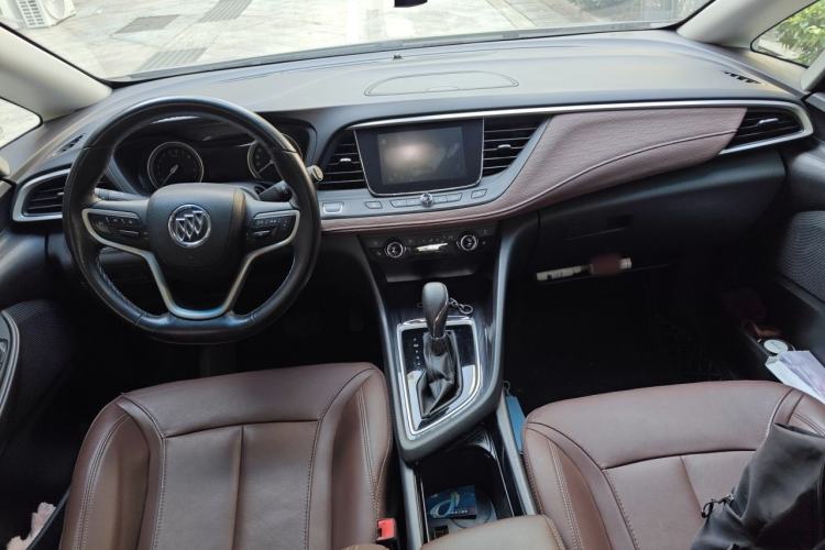 Used Buick GL6 2019 18T 6-Seater Connected Luxury Version China VI Standard Center Console